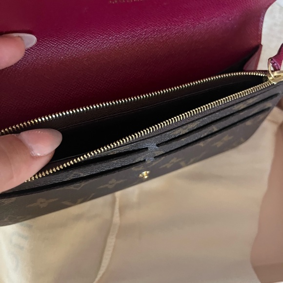 LV Emilie Wallet - Fuchsia - Picture 4 of 4